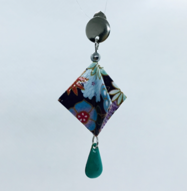 Boucles d’oreilles KARO argent breloque verte